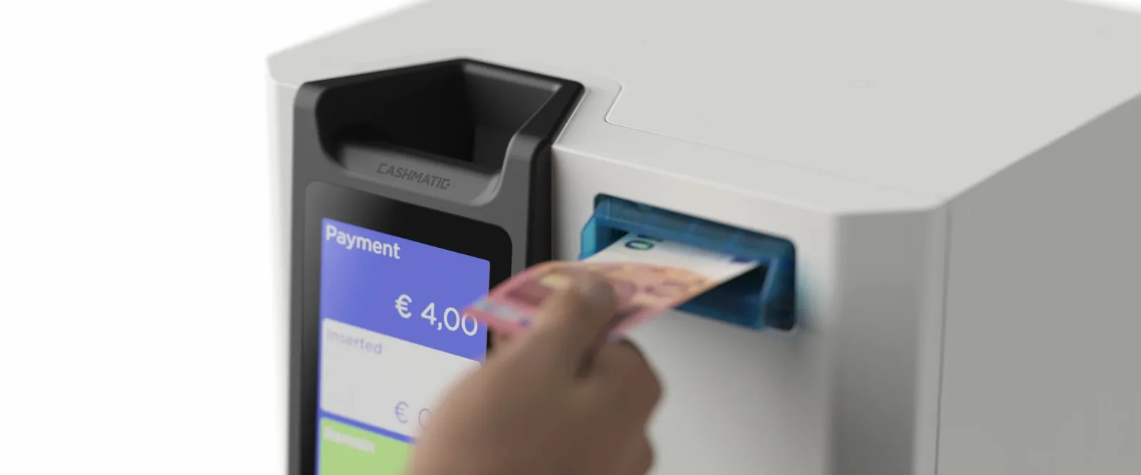 Cliente che inserisce una banconota nel cassetto automatico Cashmatic